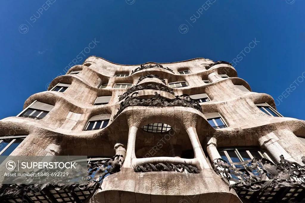 Casa Milà, designed by Antoni Gaudí, 1912, Barcelona, Catalonia, Spain, Europe