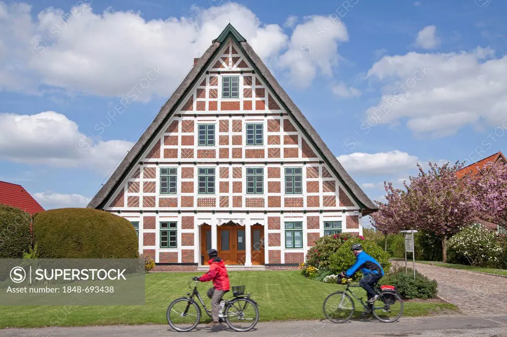 Half-timbered house, Jork, Altes Land fruit-growing region, Lower Saxony, Germany, Europe, PublicGround