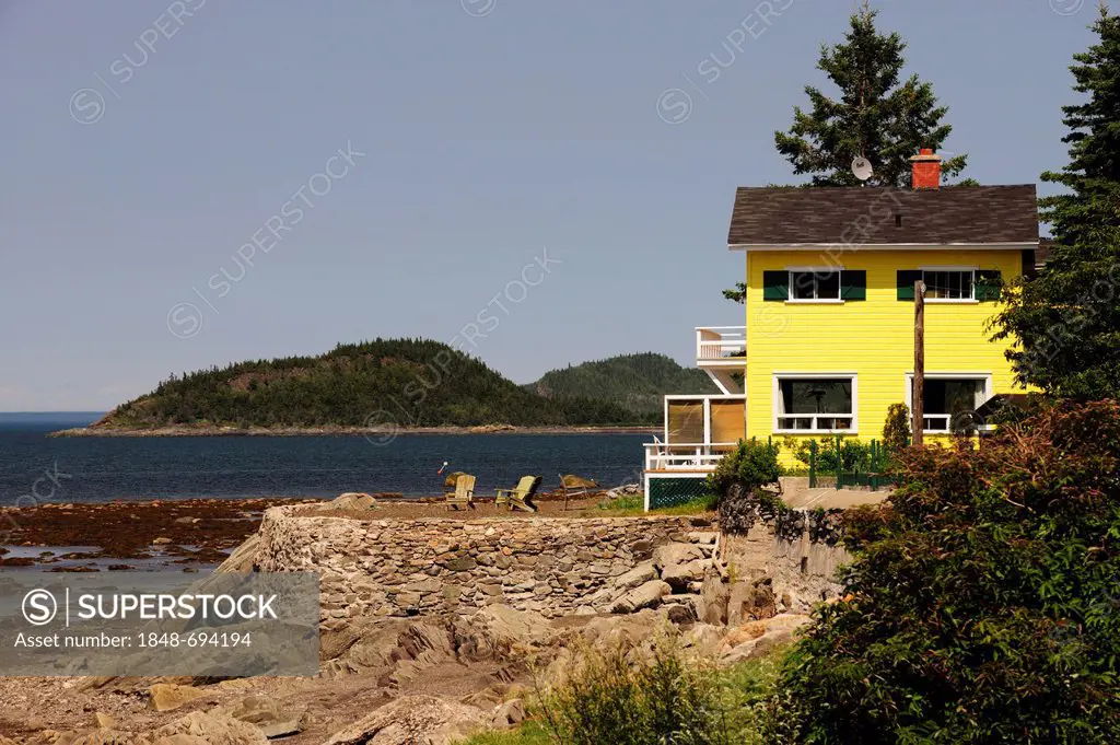 House on the St. Lawrence River, Gaspe Peninsula, Gaspésie, Quebec, Canada