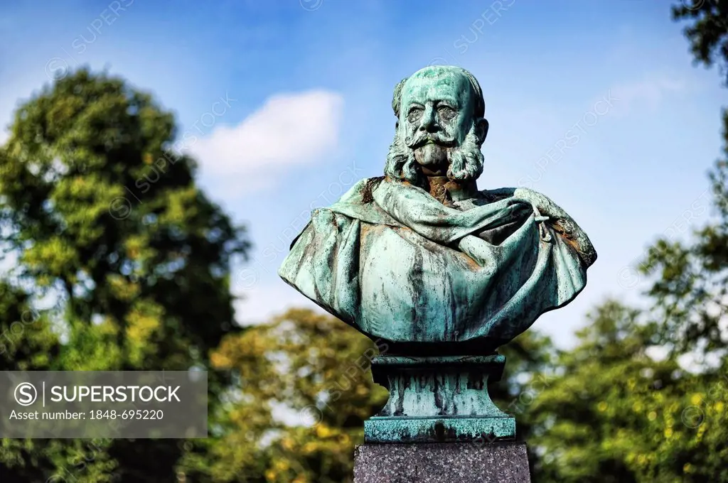 Bust of German Emperor William I on Kaiser-Wilhelm-Platz square in Bergedorf, Hamburg, Germany, Europe