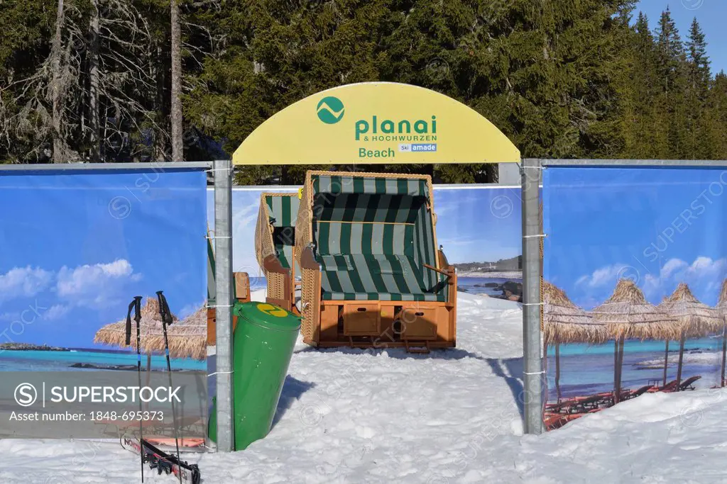 Beach chair, outdoor swimmingpool, snow, winter, Planai, Schladming, Styria, Austria, Europe