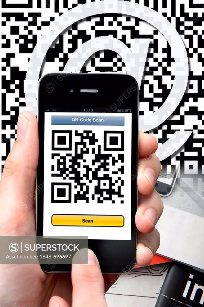 QR-code reader, Quick Response Code, reading a QR code with a smartphone, iPhone