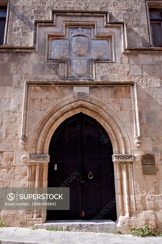 Doorway, Odos Ippoton, medieval Street of the Knights, city of Rhodes, Rhodes, Greece, Europe