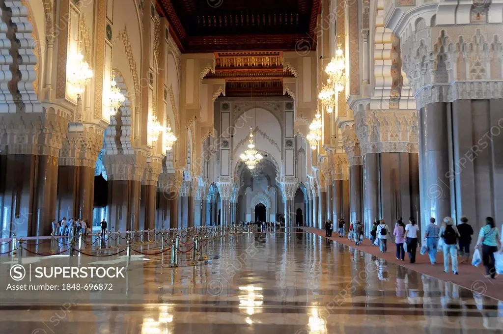 Interior view, prayer room for 25000 worshipers, Hassan II Mosque, Grand Mosque of Hassan II, Casablanca, Morocco, North Africa, Africa