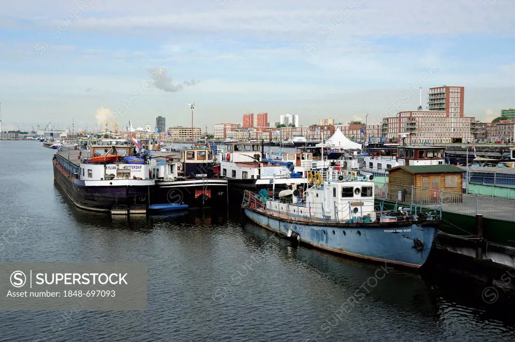 Boats in Maashaven harbour, Nieuwe Maas River, Rotterdam, Holland, Nederland, Netherlands, Europe