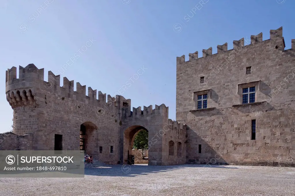 Palace of the Grand Master of the Knights of Rhodes, historic town centre of the city of Rhodes, Rhodes, Greece, Europe