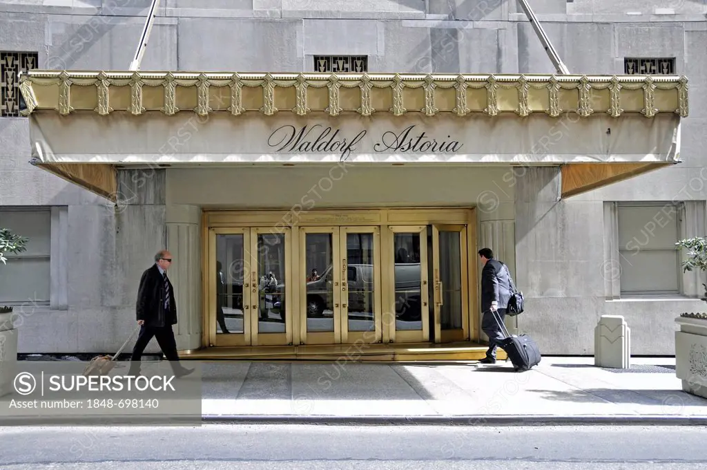 Luxury hotel, Waldorf Astoria, Fifth Avenue, Midtown, Manhattan, New York City, United States of America, PublicGround