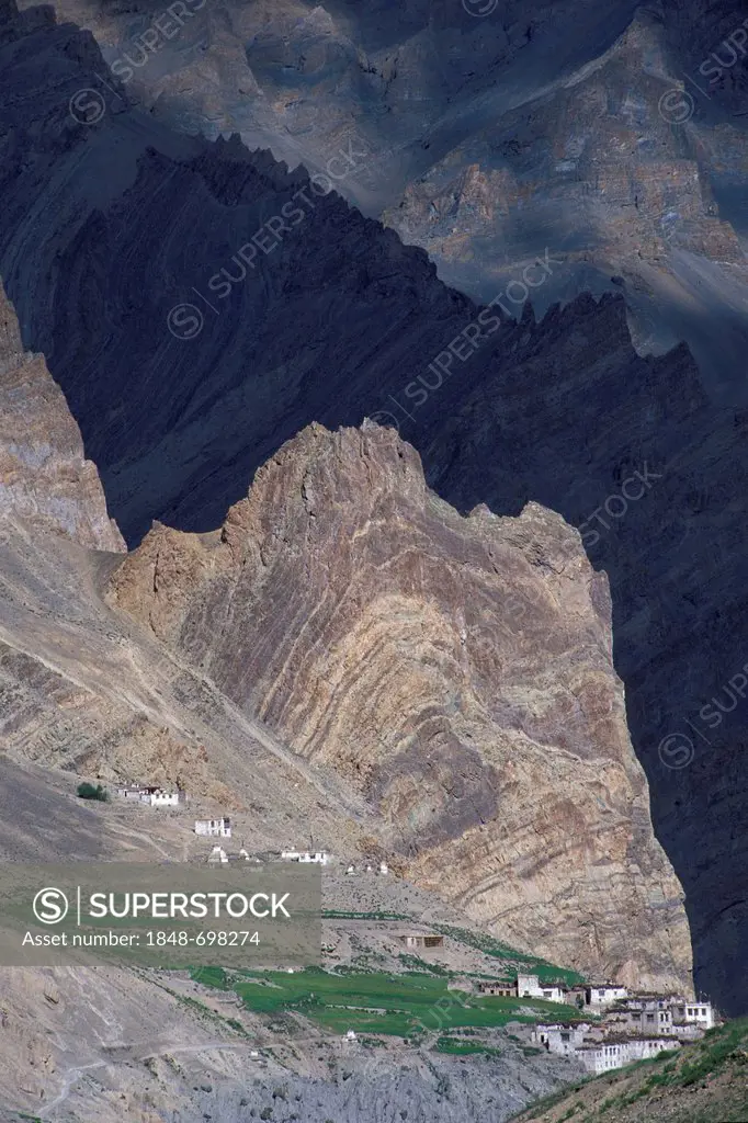 Photaksar village, Zanskar, Ladakh, Jammu and Kashmir, North India, India, Himalayas, Asia