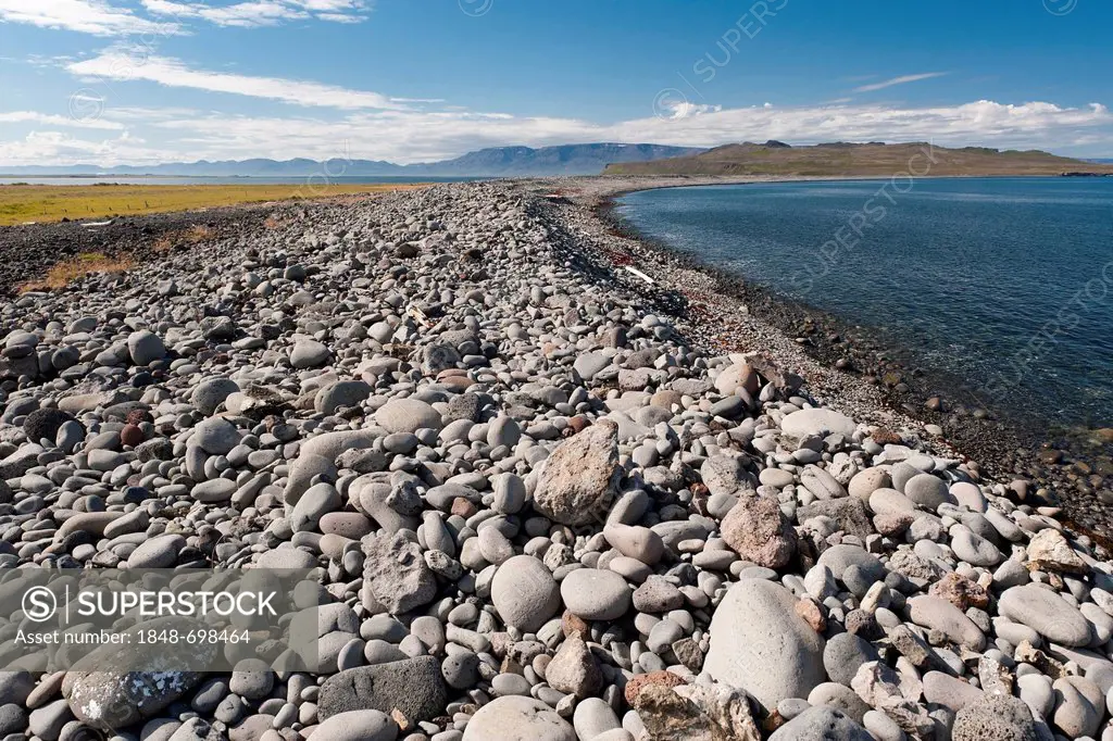 Beach with large rocks near the island of Drangey, Hofsós, Skagafjoerdur bay, northern Iceland, Iceland, Europe