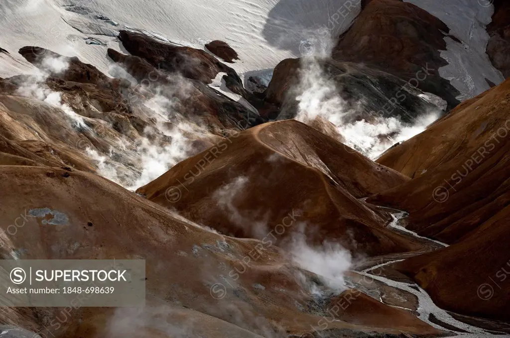 Hot springs and the snow-capped Rhyolite Mountains, Hveradallir high thermal area, Kerlingarfjoell, highlands, Iceland, Europe