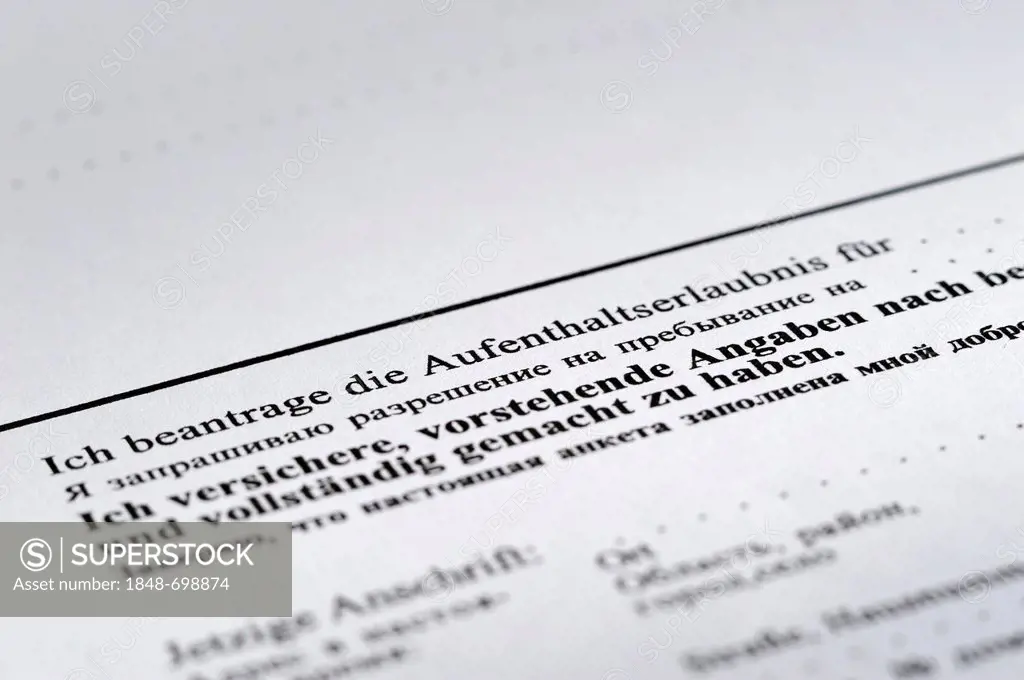 Application for a residence permit in German and Russian, declaration of the completeness of information submitted, affidavit