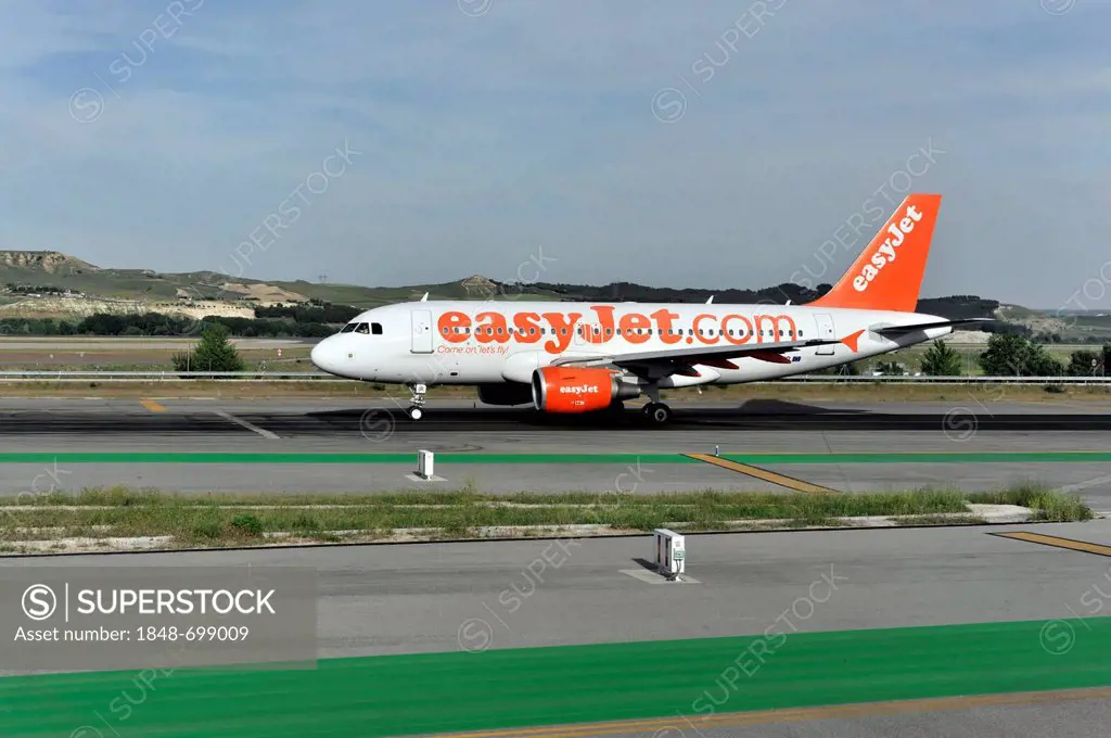 Easy jet G-EZIS Airbus A 319-111, Palma de Mallorca Airport, Palma, Majorca, Spain, Europe