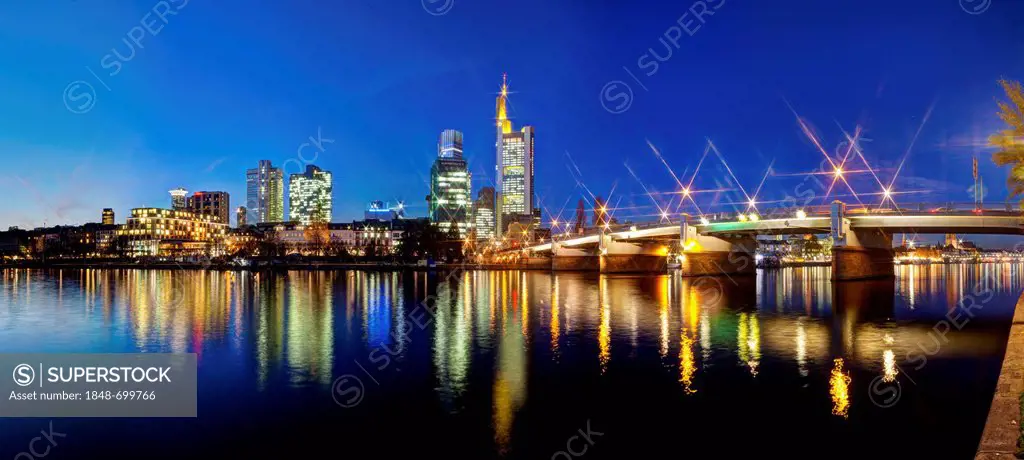 View of the skyline of Frankfurt at night, star effect, Commerzbank, Hessische Landesbank, Deutsche Bank, European Central Bank, Sparkasse, DZ Bank, F...