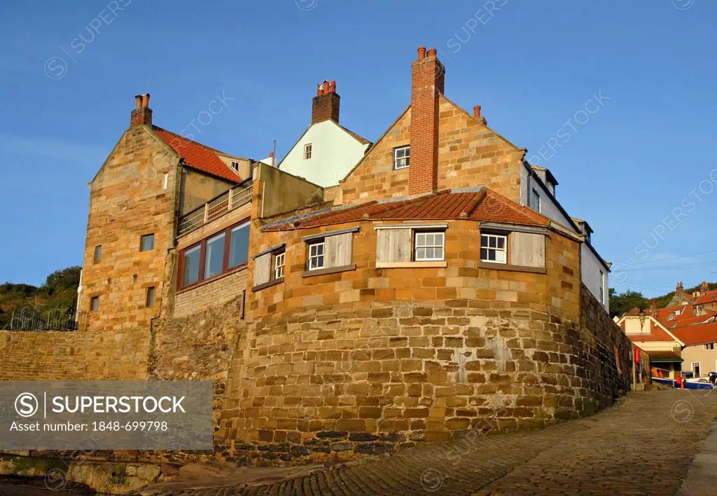 Houses of Robin Hood's Bay, Fylingthorpe, Ravenscar, Yorkshire, United Kingdom, Europe