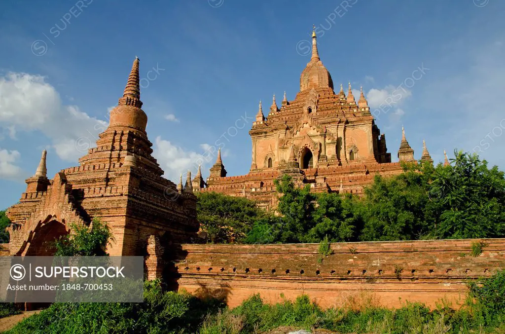 Htilominlo Temple, with over 60 meters the highest building in Bagan from the 13th Century, one of the last great temples built before the fall of the...