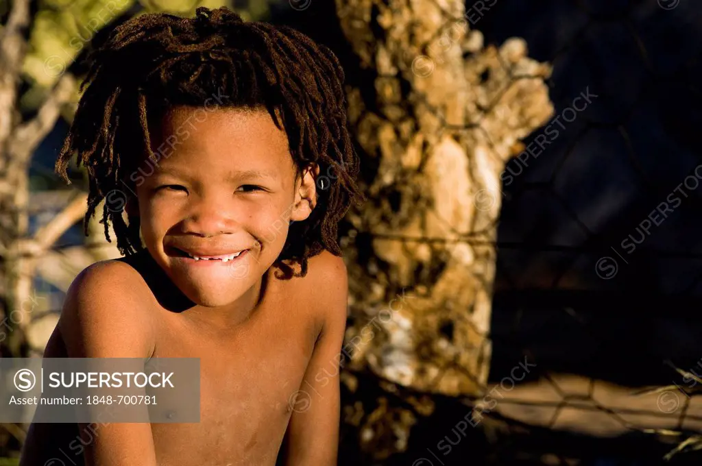Child of the San, Bushmen, near Andriesvale, Kalahari Desert, Northern Cape, South Africa, Africa