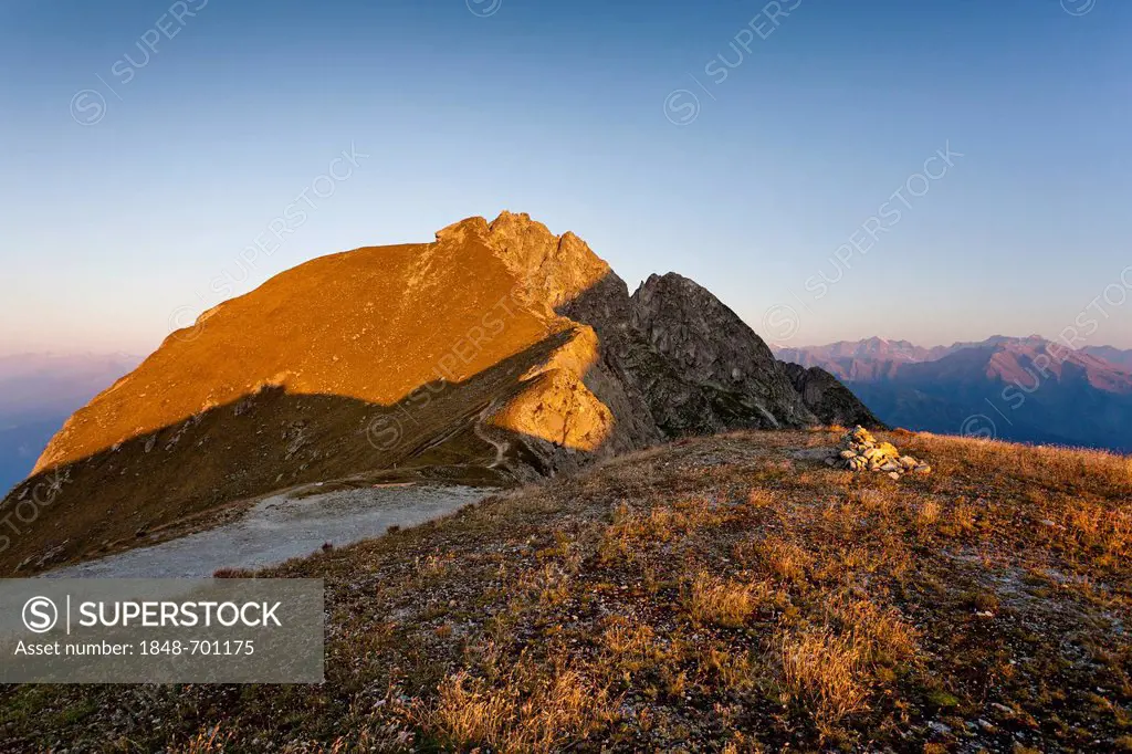 Ifinger Mountain, sunrise at the Kuhleiten Hut above Meran 2000, Merano, Alto Adige, Italy, Europe