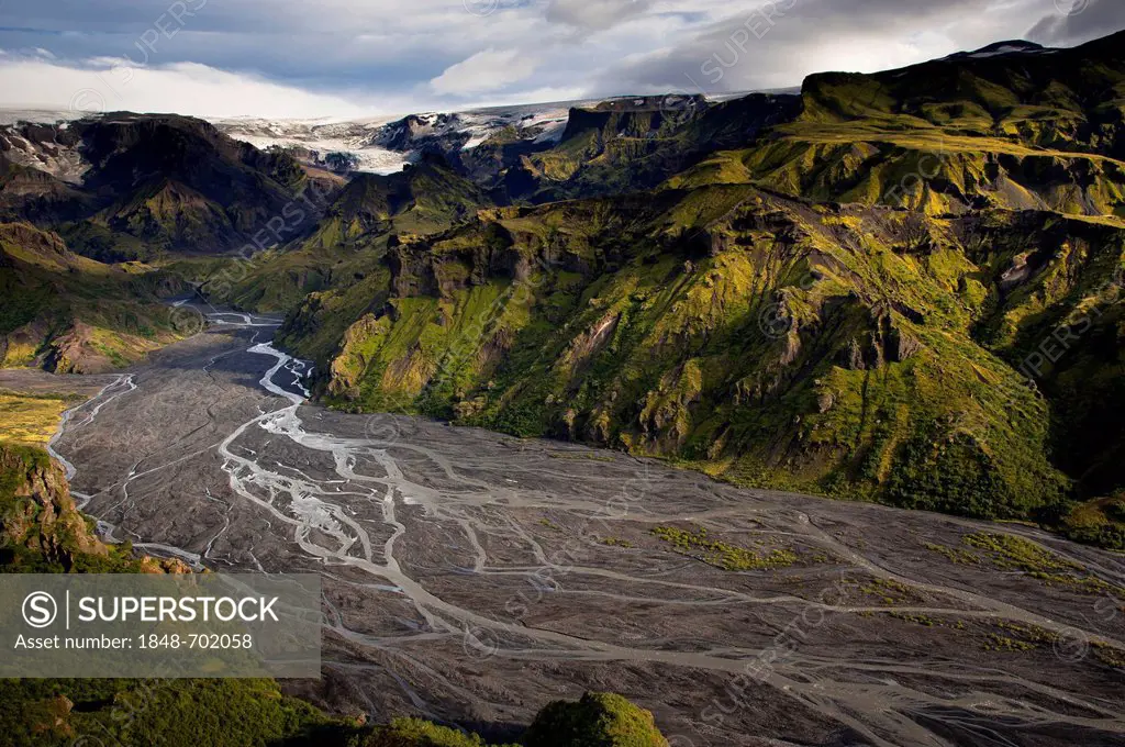 Krossá River in the Þórsmoerk Valley, Thorsmoerk, Mýrdalsjoekull Glacier at the rear, Suðurland, Sudurland, Southern Iceland, Iceland, Europe