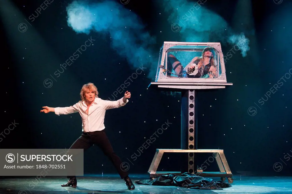 Dutch magician Hans Klok and assistant, The Houdini Experience, Peacock Theatre, London, England, United Kingdom, Europe
