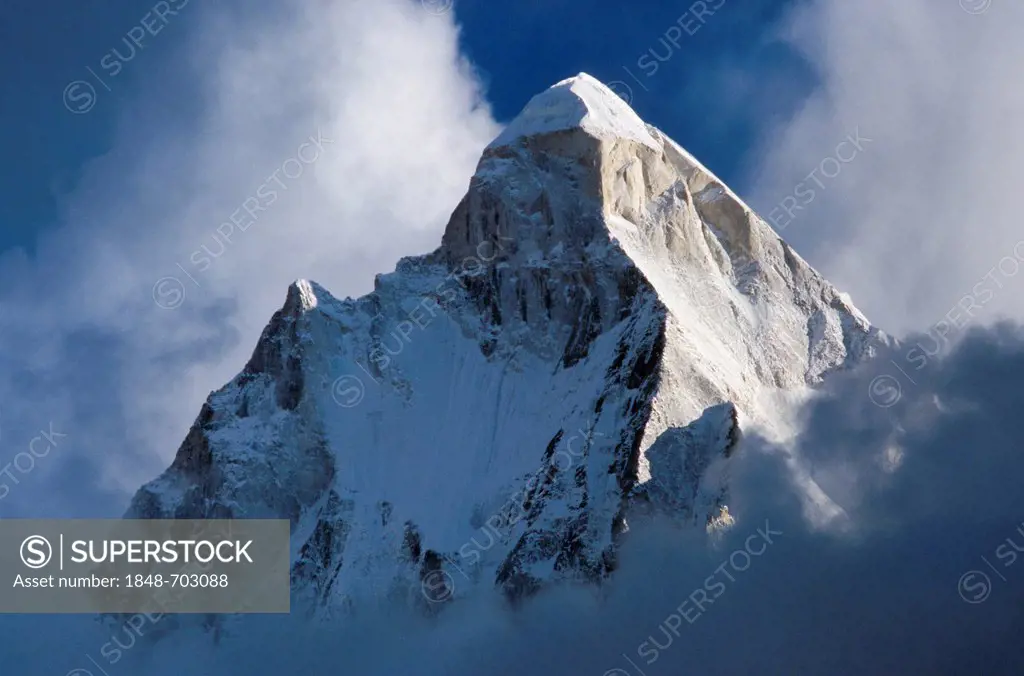 Shivling, with 6543m the highest natural Shiva Lingam, above Gaumukh, Gangotri, Uttarakhand, formerly Uttaranchal, India, Asia