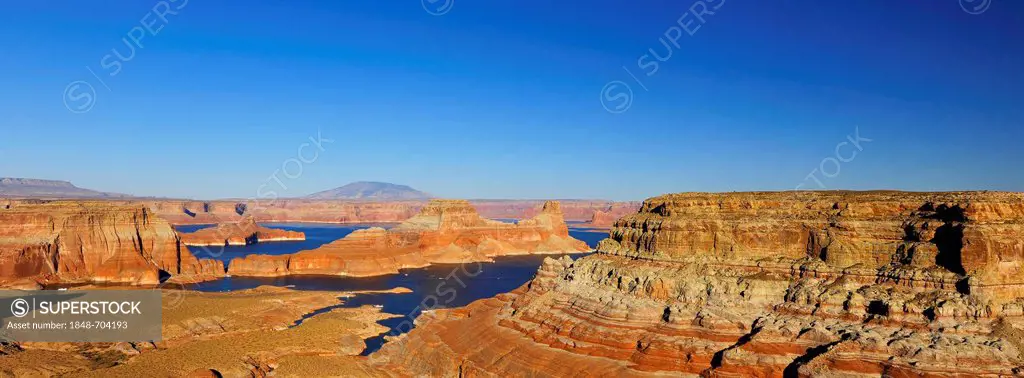 Panoramic view from Alstrom Point of Lake Powell with Gunsight Butte and Navajo Mountain, houseboats, Bigwater, Glen Canyon National Recreation Area, ...