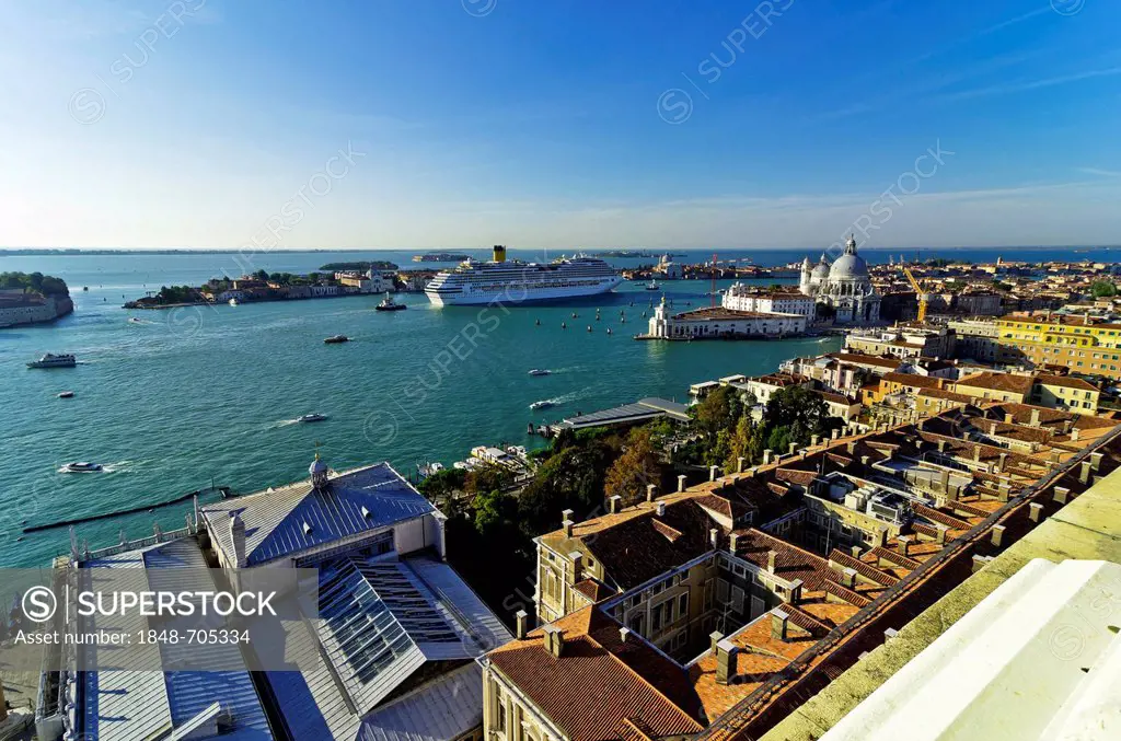 View over Venice towards the Basilica della Salute, Venice, Venezia, Veneto, Italy, Europe