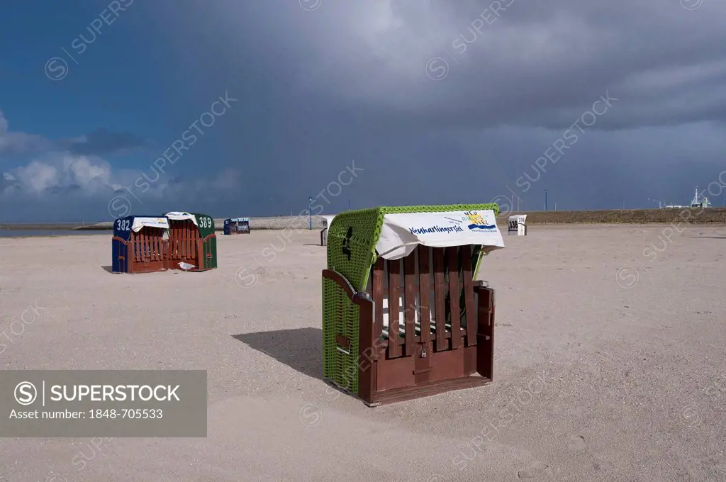 Beach chairs on Neuharlingersiel North Sea beach, East Frisia, Lower Saxony, Germany, Europe