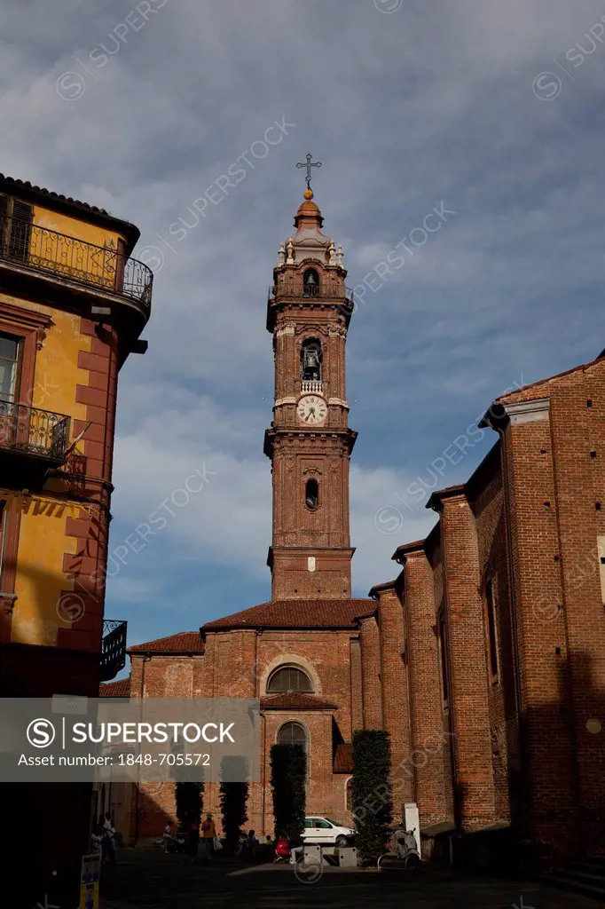 Spire, Cattedrale di Saluzzo, Cathedral of Saluzzo, Cuneo, Piedmont, Italy, Europe, PublicGround