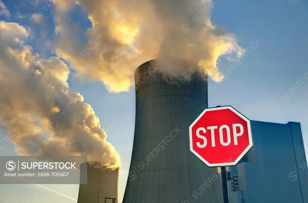Stop sign, cooling towers of Braunkohlekraftwerk Neurath, lignite-fired power plant, Grevenbroich, North Rhine-Westphalia, Germany, Europe