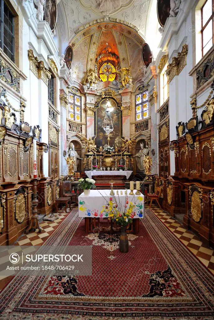 High altar with altar painting, choir, Canons Regular monastery, monastery church of Duernstein abbey, Duernstein, UNESCO World Heritage Site Wachau C...