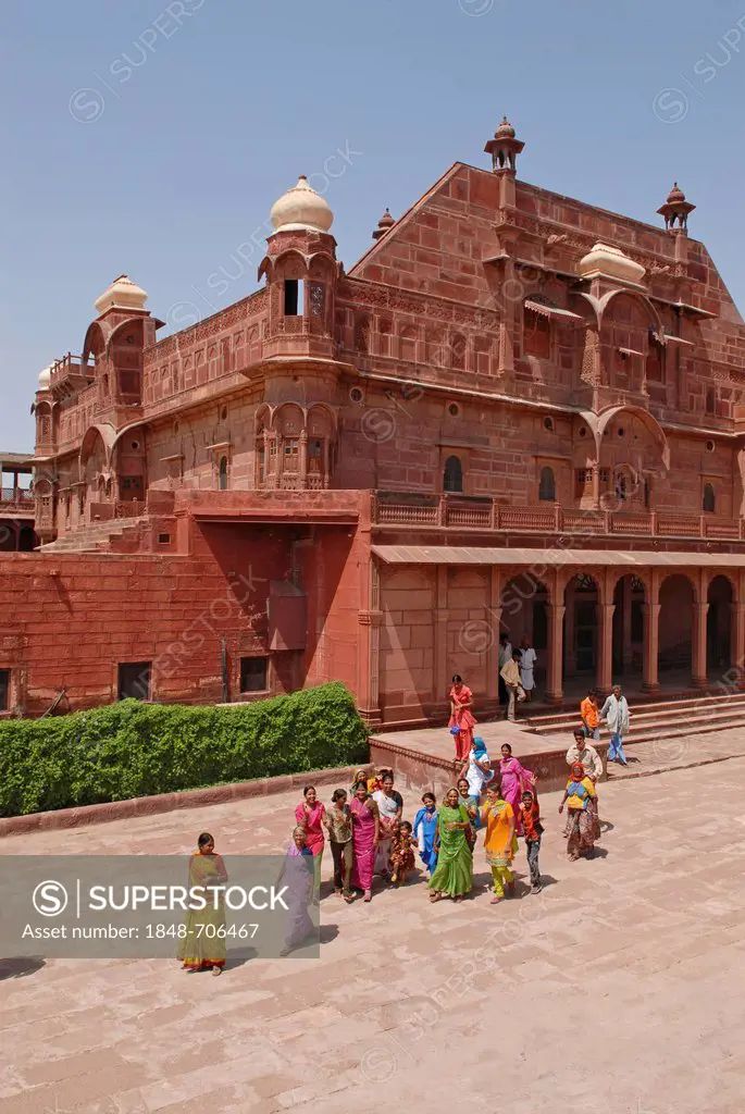 Indian visitors, Fort Pokaran, Pokaran, Rajasthan, North India, India, Asia