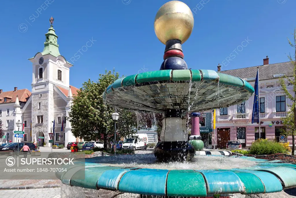 Hundertwasser-Fountain and town hall in the main square of Zwettl, Waldviertel Region, Austria, Lower Austria, Austria, Europe