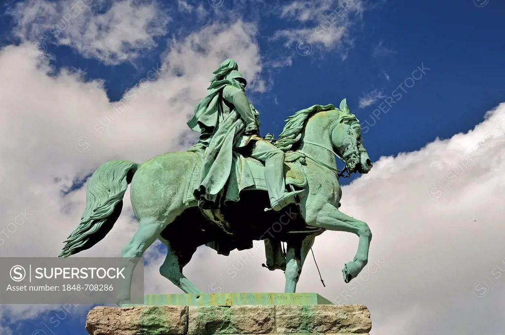 Equestrian statue of emperor William I. on the Hohenzollernbruecke Bridge, Cologne, North Rhine-Westphalia, Germany, Europe, PublicGround