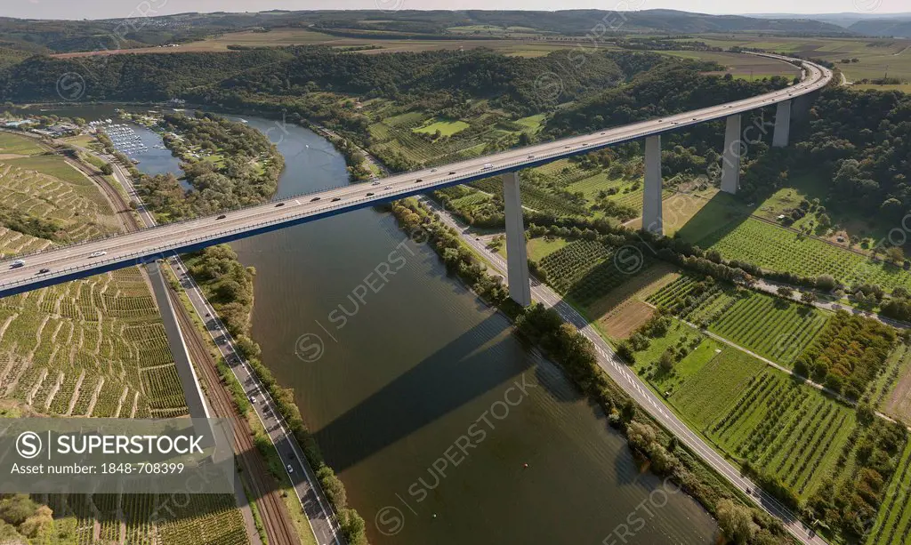 Aerial view, Moselle Viaduct, A61 motorway, Winnigen, Hunsrueck mountain range, Moselle River, Eifel mountain range, Rhineland-Palatinate, Germany, Eu...