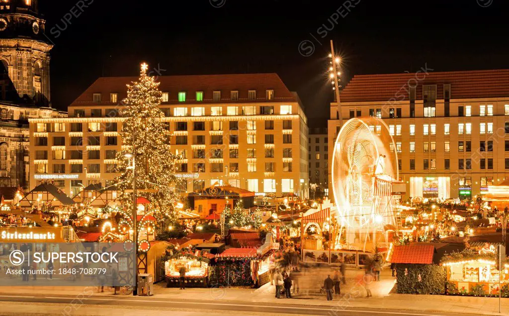 Striezelmarkt Christmas market in Dresden, Saxony, Germany, Europe