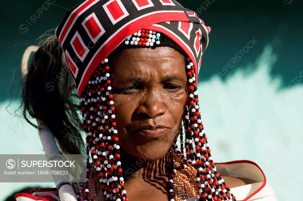 Traditionally dressed Xhosa woman, portrait, during the Sangoma or Witchdoctor Festival, Wild Coast, Eastern Cape, South Africa, Africa
