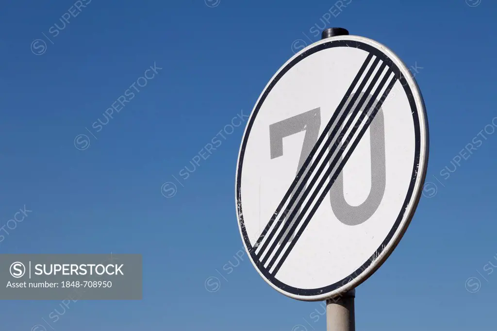 Traffic sign, end of the 70 km/h speed limit zone