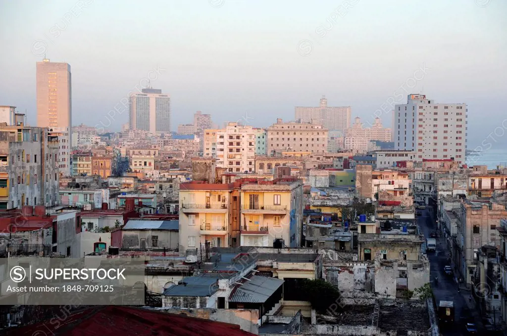 Sunrise, view over the rooftops, city centre of Havana, Centro Habana, Cuba, Greater Antilles, Gulf of Mexico, Caribbean, Central America, America