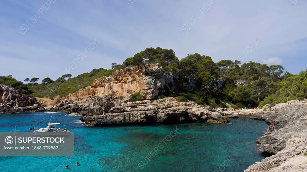 Rocky coast near Cala s'Almunia, Majorca, Spain, Europe