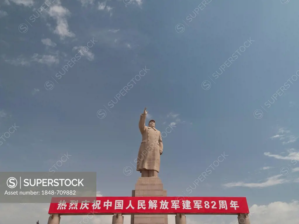 Monument of Mao Zedong in Kashgar, Xinjiang, China, Asia
