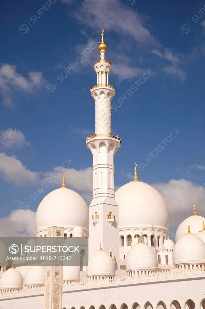 Minarets and domes of Sheikh Zayed Mosque in Abu Dhabi, United Arab Emirates, Asia