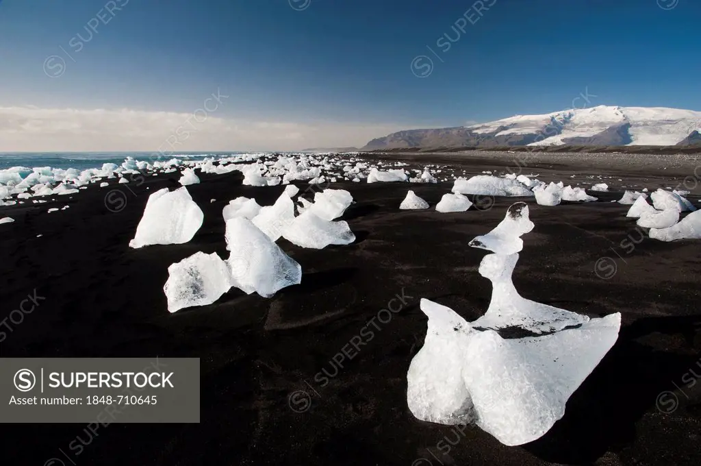 Ice crystals on a black beach, Joekulsárlón, Vatnajoekull Glacier, Austurland, East Iceland, Iceland, Europe