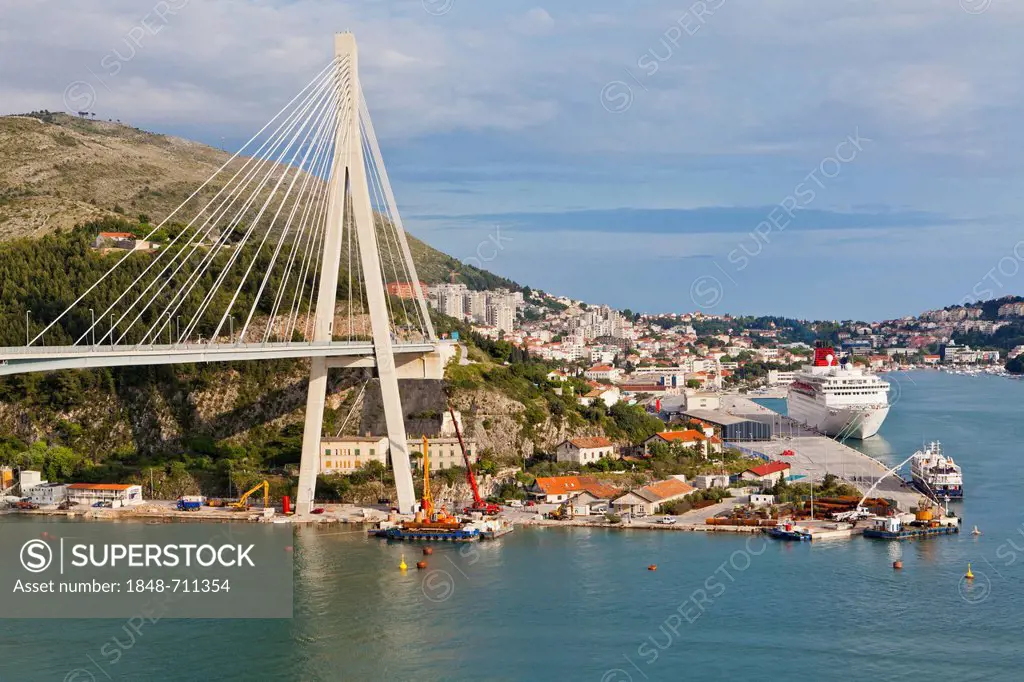 Franjo Tudjman Bridge crossing the Adriatic Sea and the Ombia River between the district of Gruz and Dubrovnik, Central Dalmatia, Dalmatia, Adriatic c...