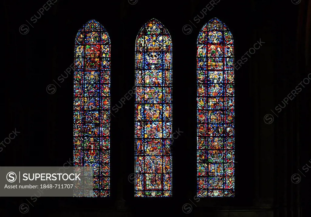 Historical stained glass windows, northern transept, Cathedral Notre-Dame de Reims, UNESCO World Heritage Site, Reims, Champagne, France, Europe