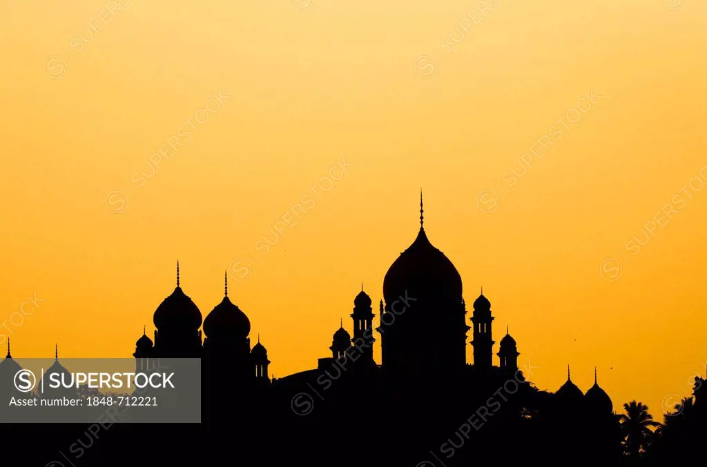 Silhouettes, domes, Supreme Court, Hyderabad, Andhra Pradesh, southern India, India, Asia