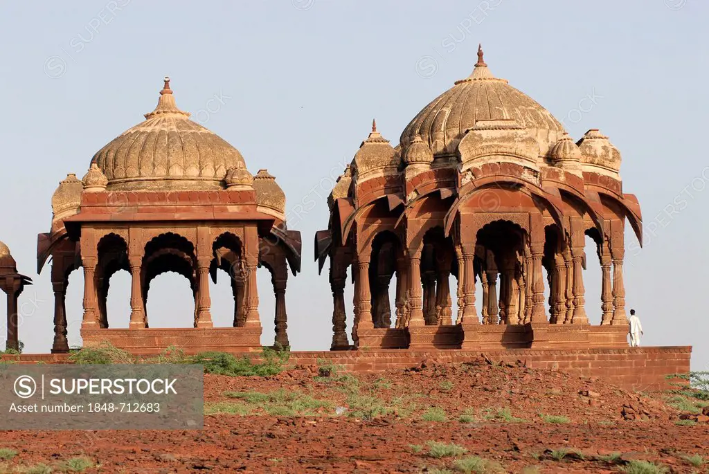 Chhatris, grave monuments in the cemetery of the Maharajas of Pokaran, Pokaran, Rajasthan, North India, India, Asia