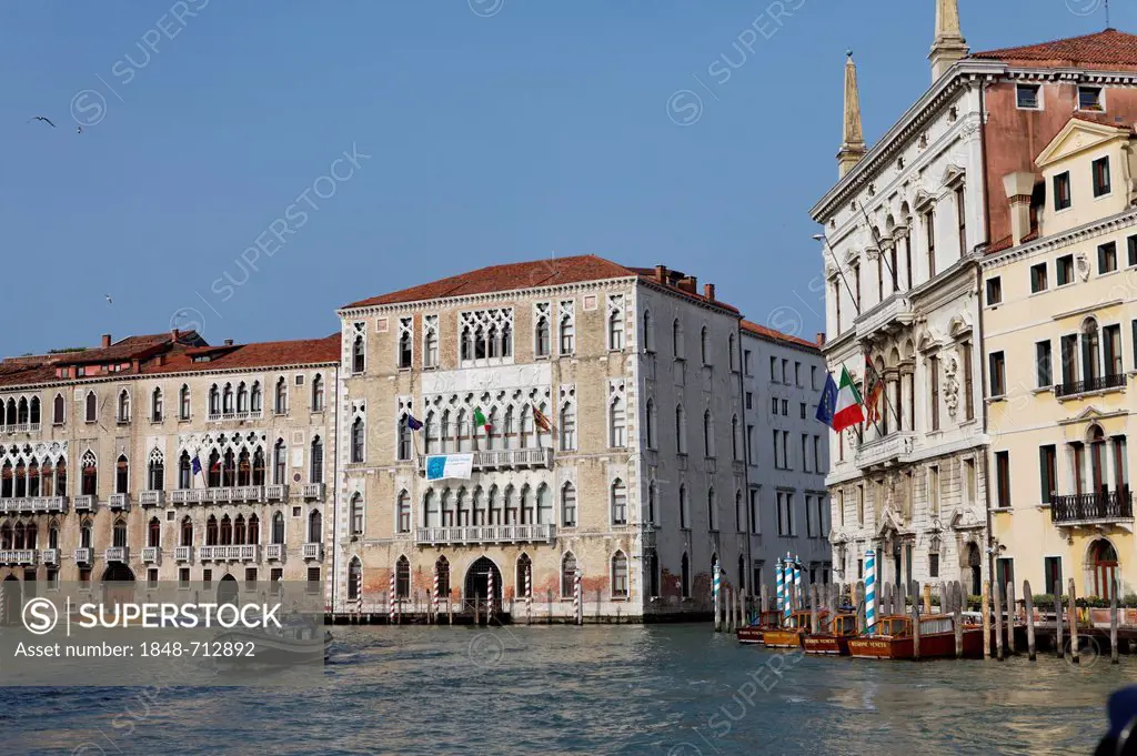 Palazzo Ca' Foscari, San Polo district, Canal Grande or Canale Grande, Venice, UNESCO World Heritage Site, Venetia, Italy, Europe