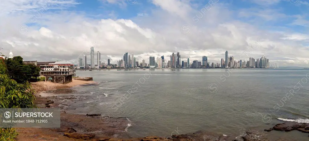 Panorama of the skyline of Panama City, Panama, Central America