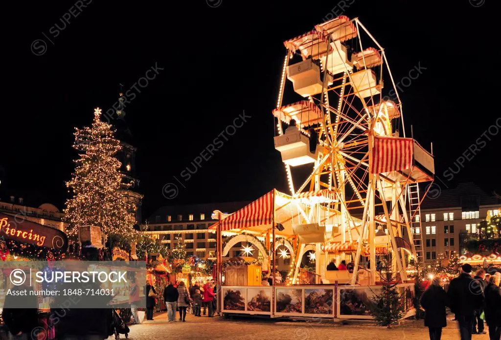 Striezelmarkt Christmas market in Dresden, Saxony, Germany, Europe, PublicGround