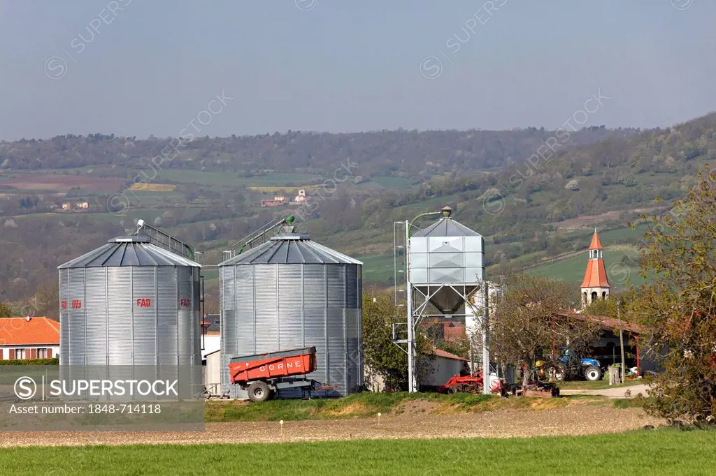 Farm, agricultural landscape of the Lembronnais and Antoing village, France, Auvergne, Europe